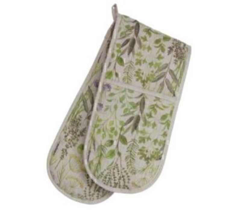 This Herb Design Fabric Double Oven glove by designer Gisela Graham matches our other products in the same range - the tea cosy and peg bag and apron. This would be the perfect gift for anyone who likes gardening or a gift for someone who enjoys plants. Size: 18x88cm
